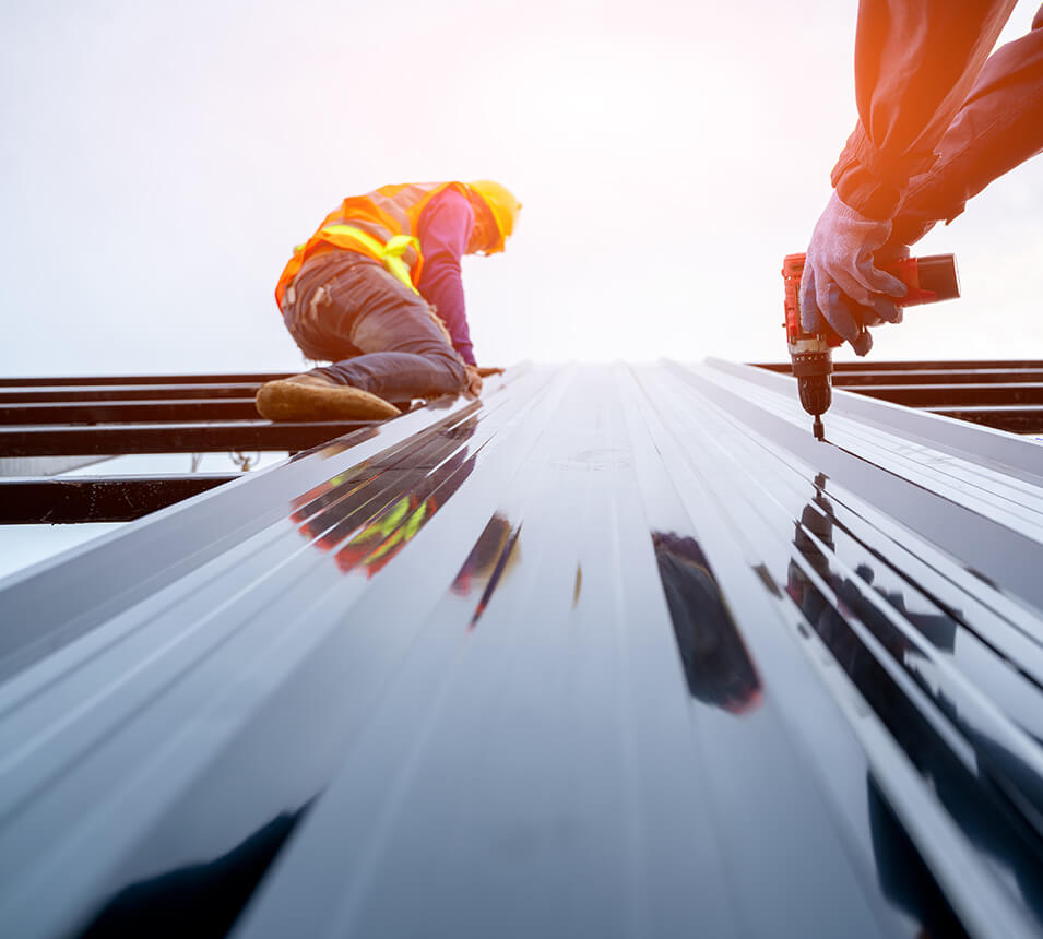 Commercial metal roofing installation in Mississauga
